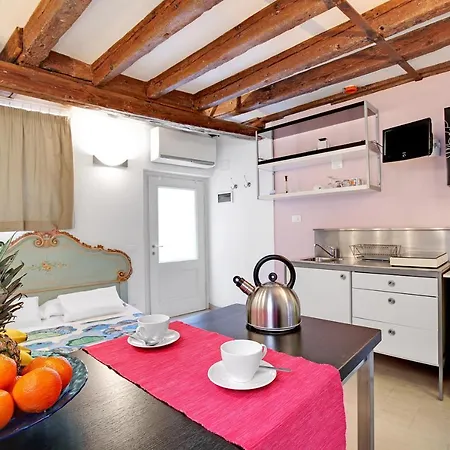 Ca' Colonne By Bricola Apartment Venice